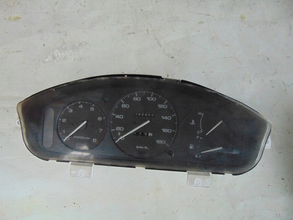 фото №3, Mazda demio 1.3 2002r лічильник прилади
