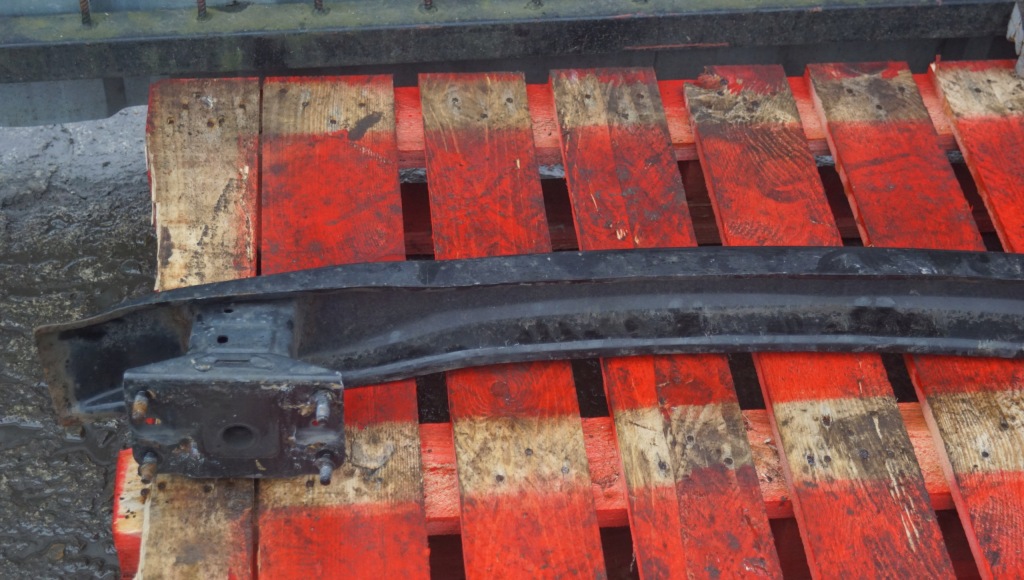 фото №7, Балка бампера задняя mercedes w204 sedan a2046100014