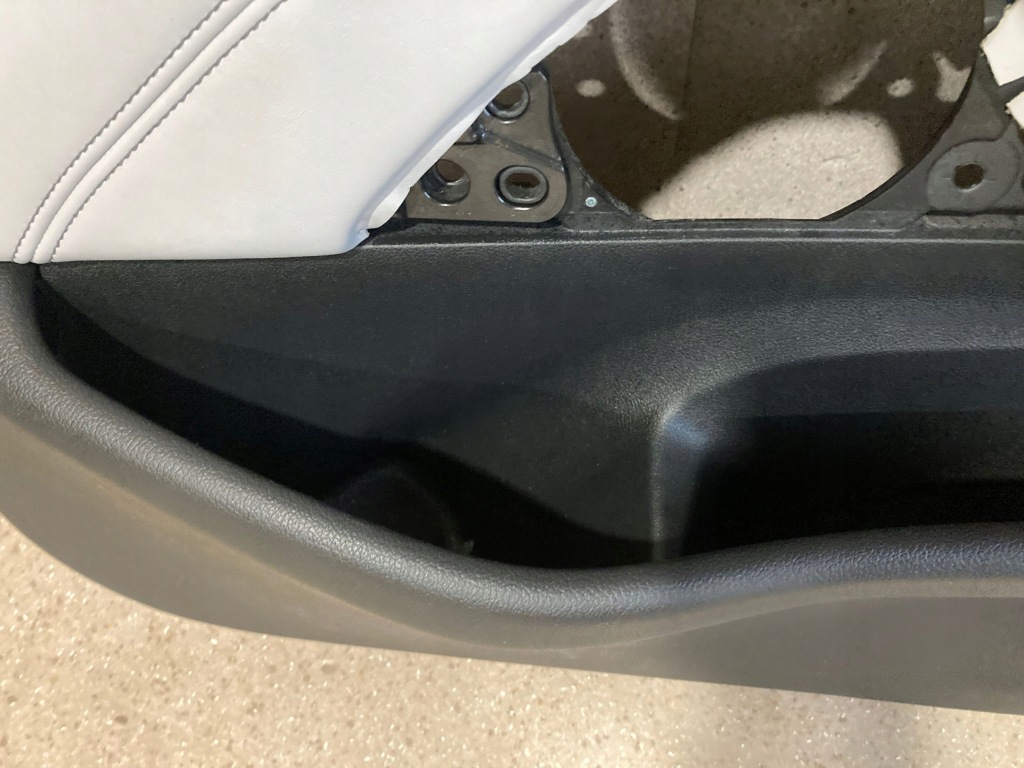 Купити Обшивка двері передніх перед сторона правий bmw m5 f90