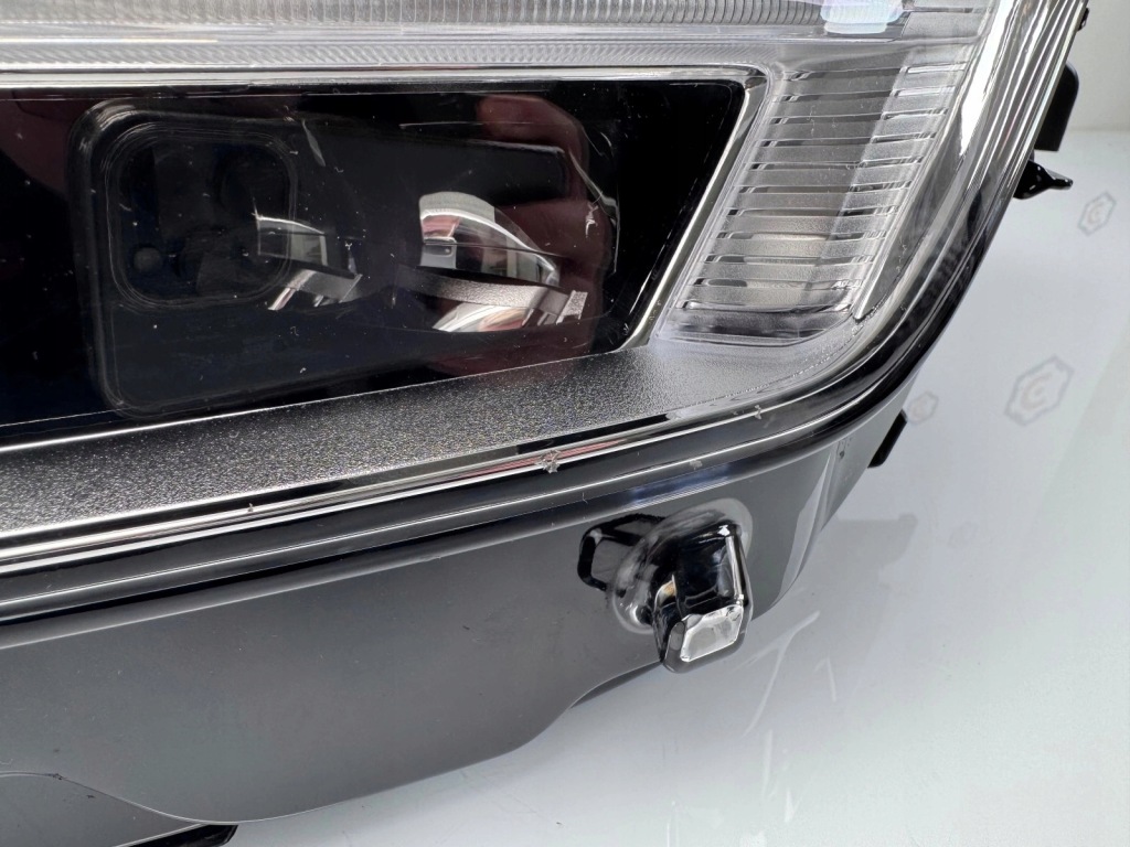 Фара ліва перед volvo xc90 2 full led 2015- Ціна