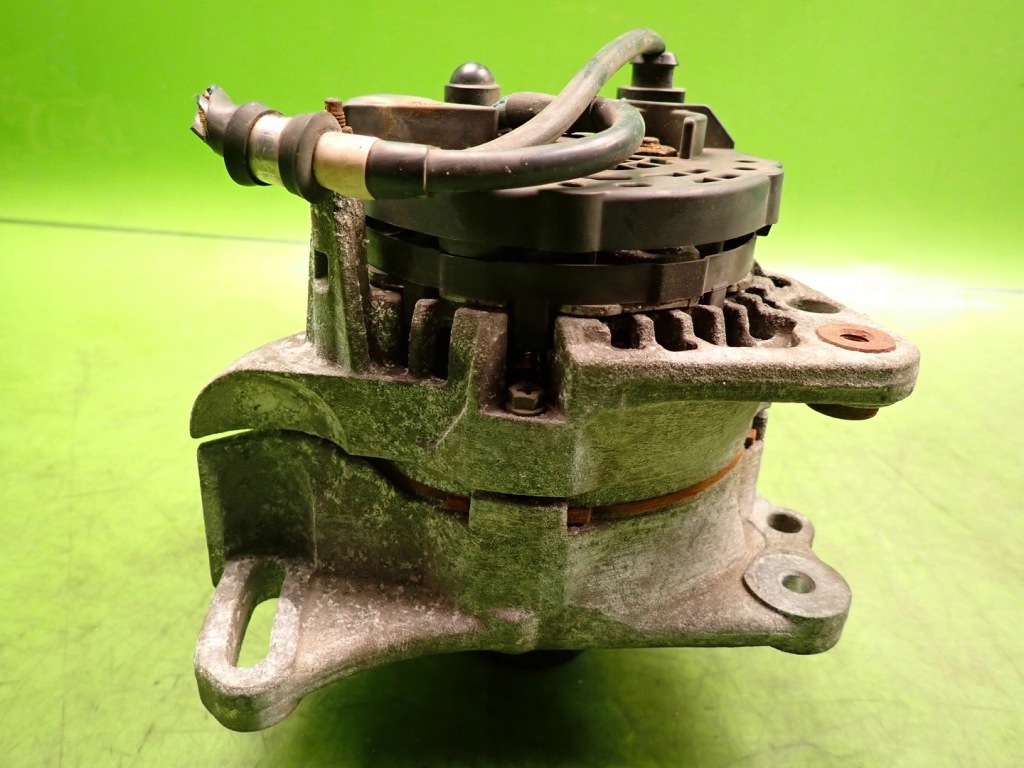 Генератор skoda fabia ii 1.4 b 09r 037903025g 0124315007 70a Доставка