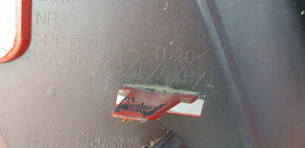 Audi оригінальний номер 82a807437f бампер Оригінал