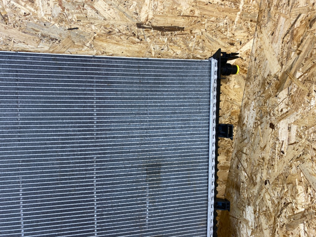 фото №9, Радіатор wody bmw x5 g05 x6 g06 3.0 бензин автоматична коробка передач 8655757