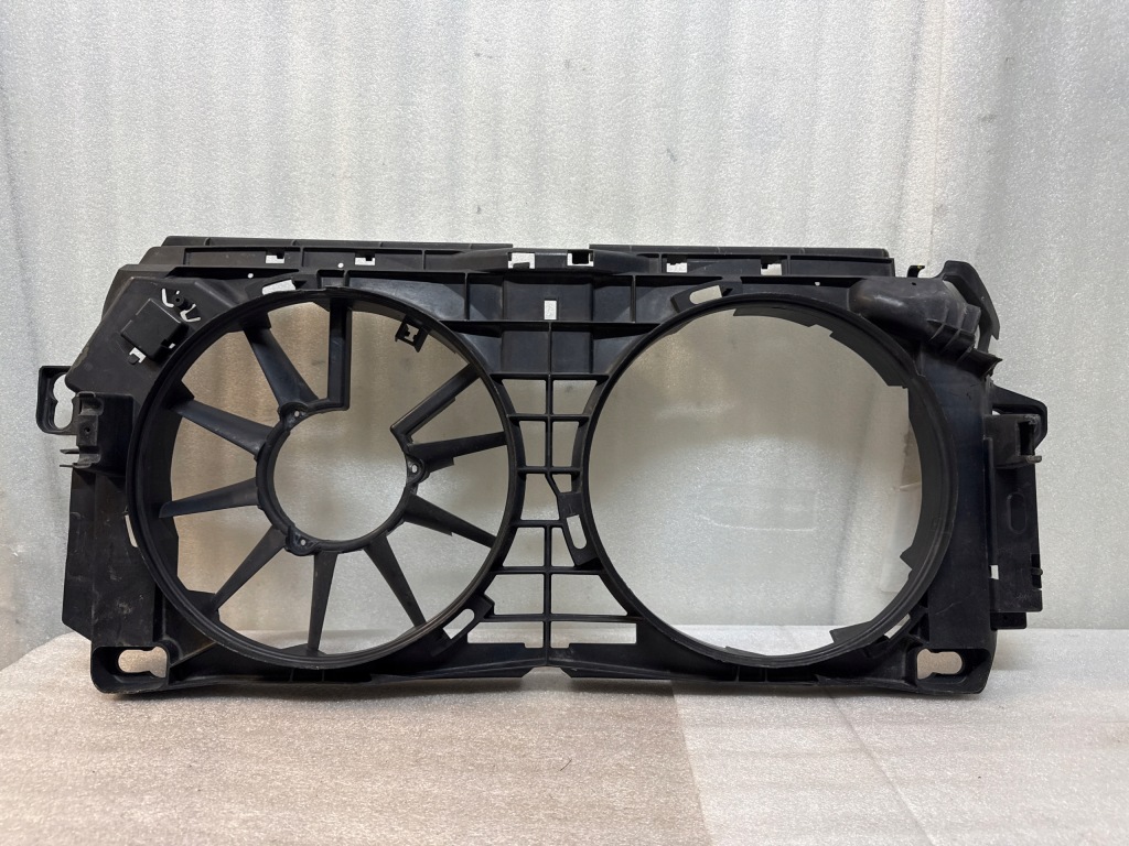 Купить Корпус вентилятора радиатора mercedes sprinter w906 vw crafter ... m158599