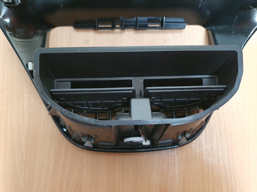 фото №8, Dekor консоли решётка 9673830077 9672848677 peugeot 208