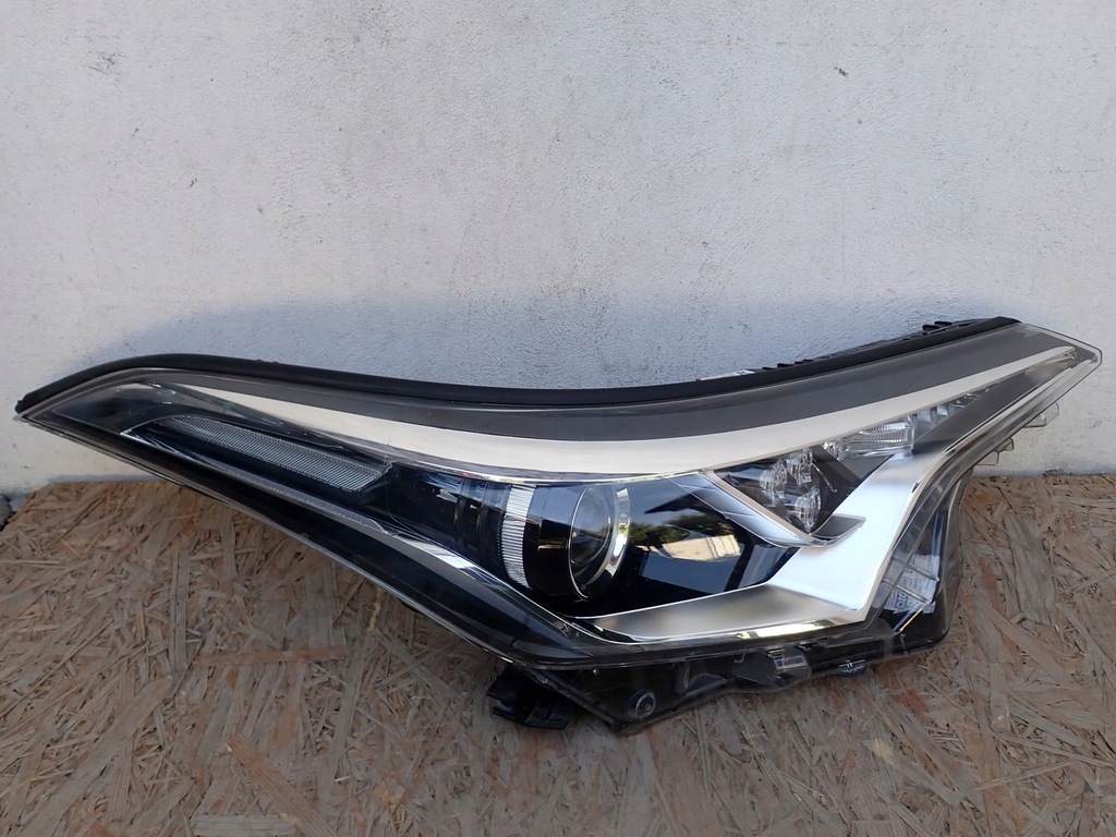 фото №1, Лампа правая фара правый led toyota chr ch r