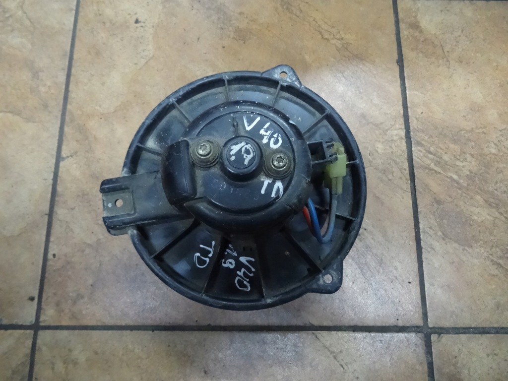 фото №1, Volvo v40 1.9 воздуходувка вентилятор 0130111191