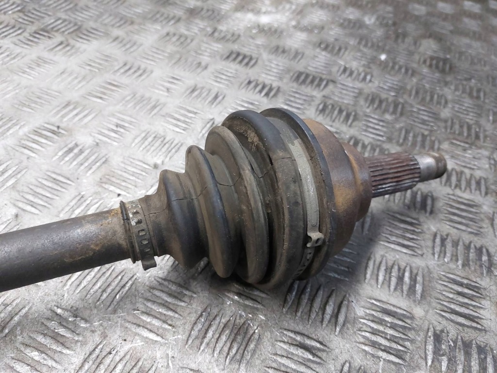 Привідний вал правий перед 6b права довга renault trafic 2 1.9 dci Оригінал