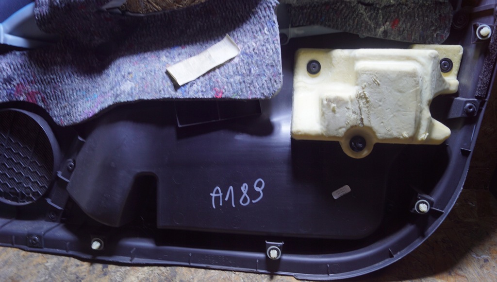 фото №13, Обшивка дверь левый перед toyota auris i