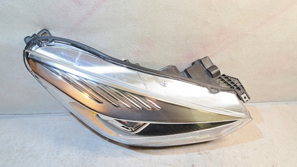 фото №16, Ford escape lift фара правый led