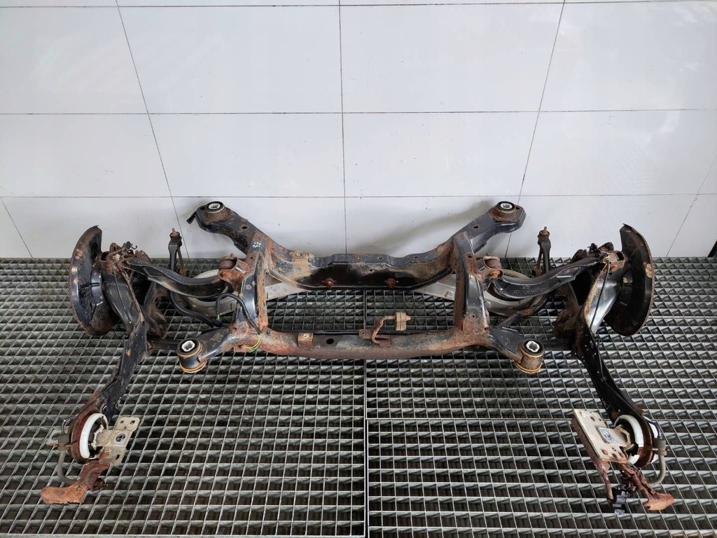 фото №1, Подрамник задняя задние балка подрамник подвеска volvo v70 iii lift