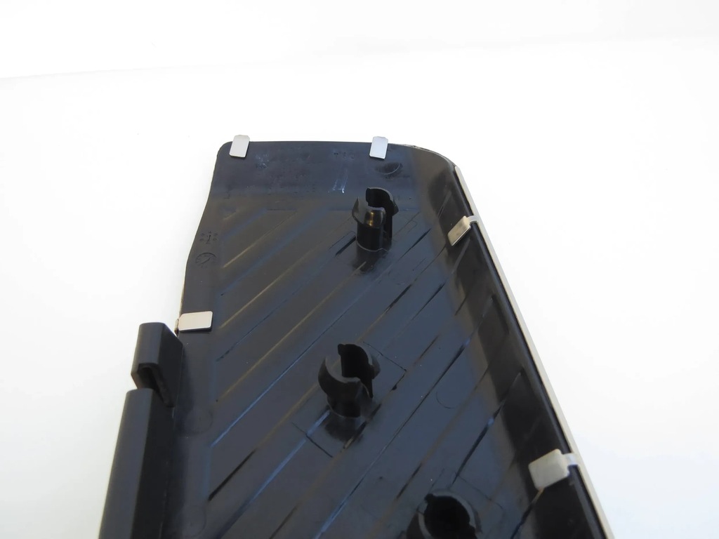 фото №11, Подножка накладка водителя 8k1864777 audi a4 s4 rs4 b8 a5 8t