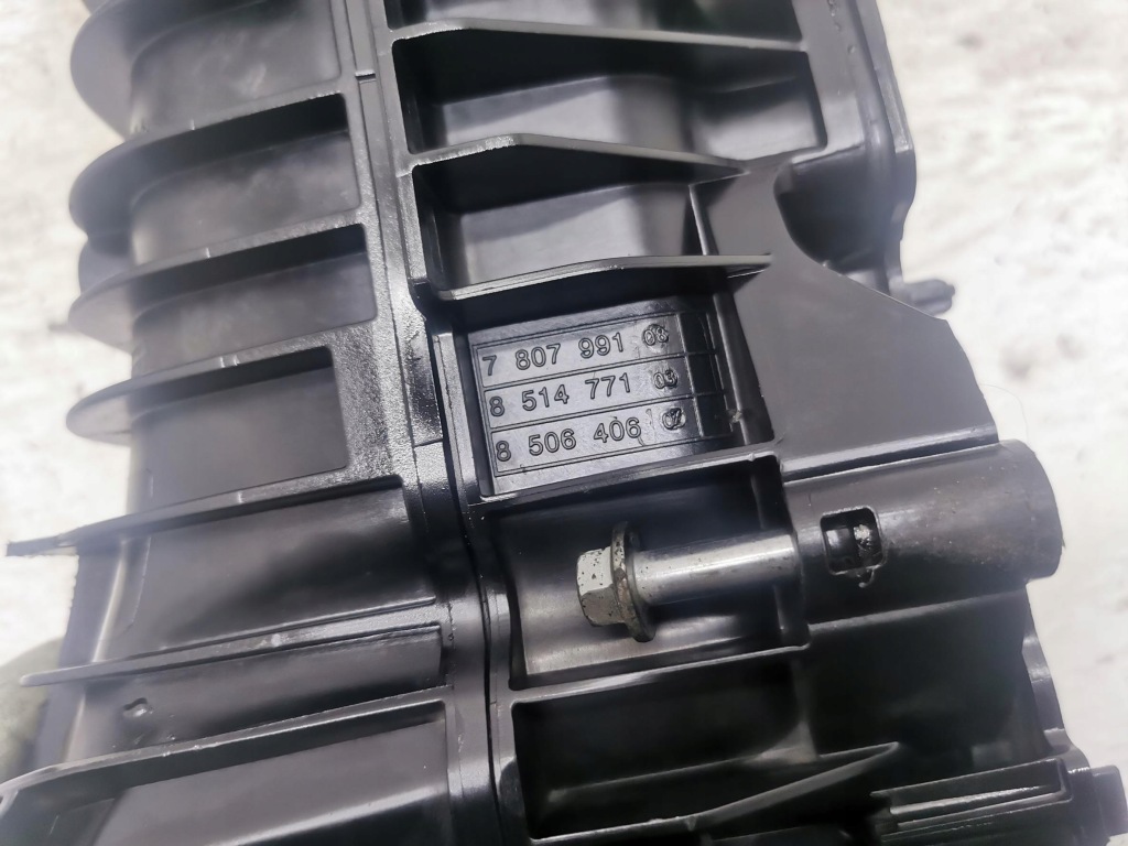 фото №10, Колектор впускний  bmw seria 1 f20 f21 2.0d 7807991