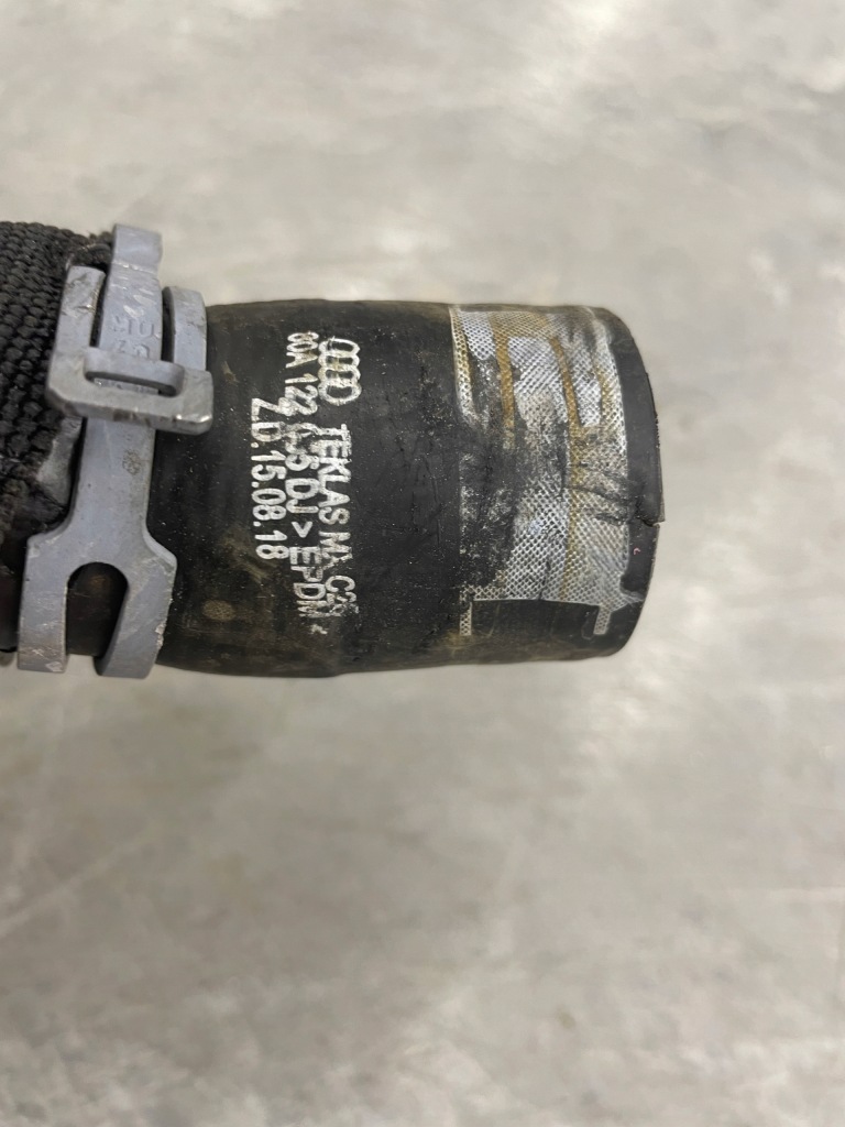 фото №7, Шланг wąż wody q5 80a оригинал idealny