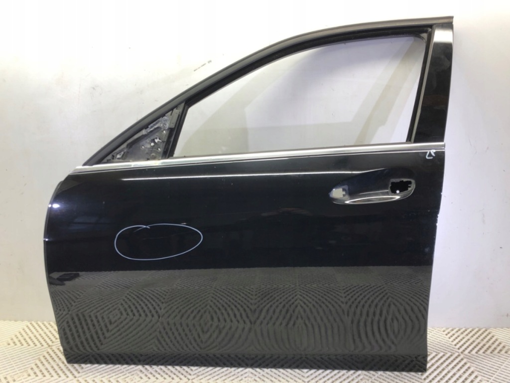 фото №1, Дверь левый перед mercedes w204 sedan/limuzyna 07-15