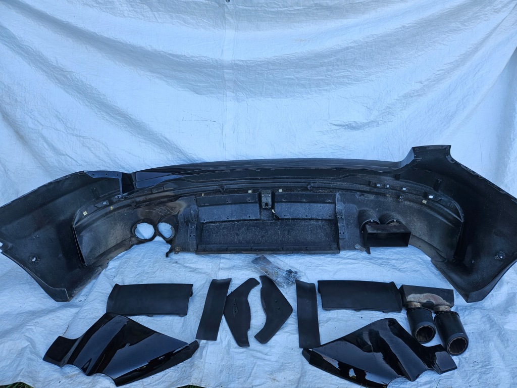 Bentley bentayga startech бампер задний  спойлер koncowi tłomikow с Разборки