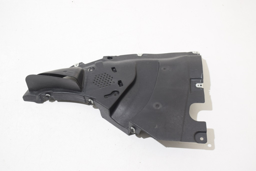 фото №14, Bmw x7 g07 правое перед передние + задние подкрылок защита ниша колеса