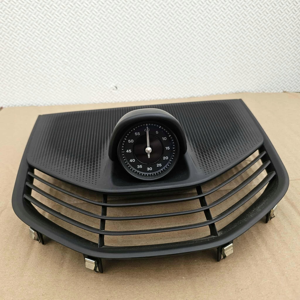 фото №1, Porsche taycan 9j1 приборная панель стопор решётка защита консоли