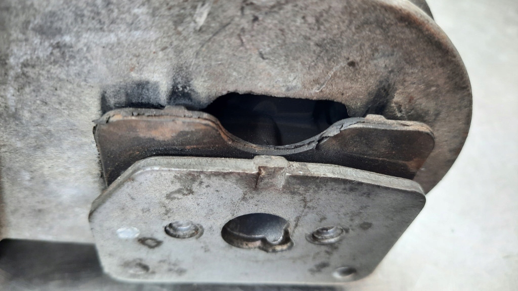 фото №7, Подушка кронштейн двигуна 30680770 volvo s60 v70 ii s80