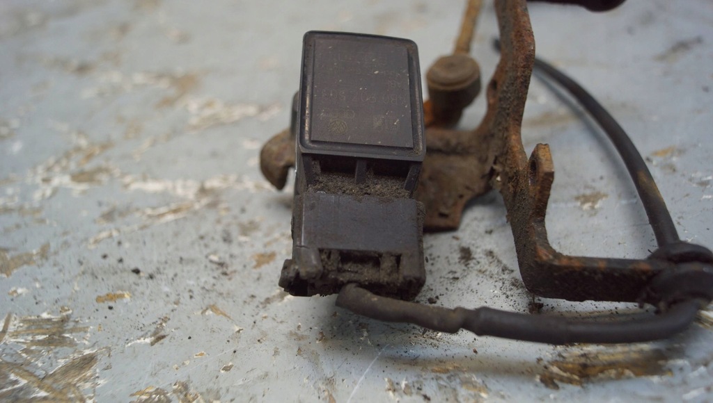 фото №8, Audi a3 8p датчик вирівнювання світла ксенон 4b0907503 d99