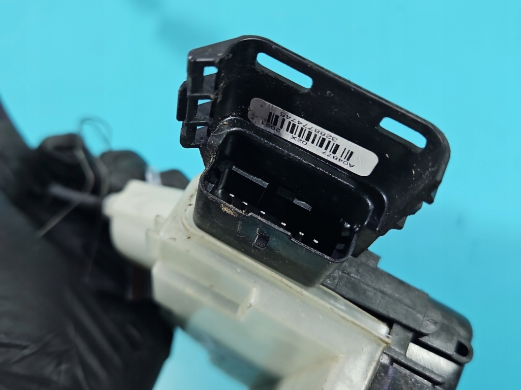 фото №5, Замок задняя правый 292852 opel corsa f 6pin