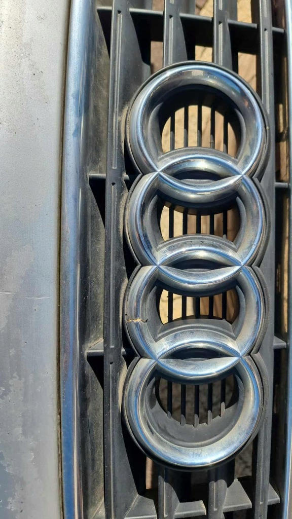 фото №8, Бампер передний kompletny audi a8 d3 03-06 серебристый