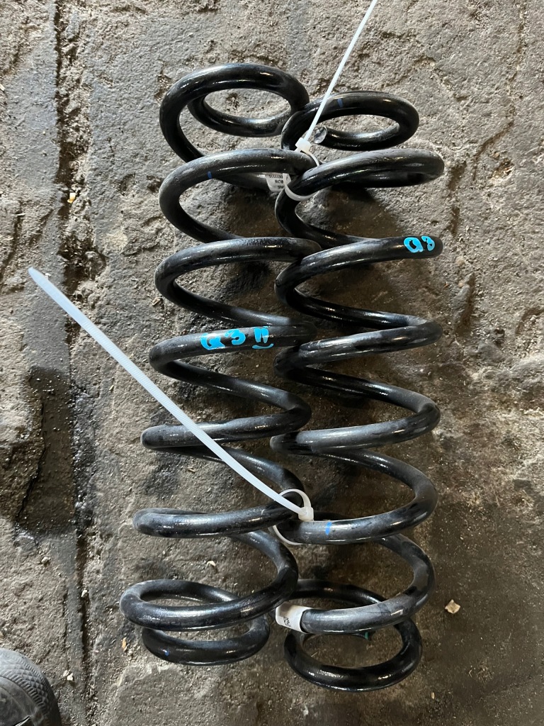 фото №1, Vw audi пружина пружини 5q0511115ds