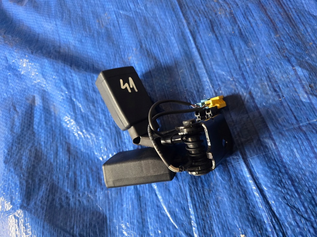 фото №1, Натяжитель замок поперечина задняя середина mercedes w176 a1768600469