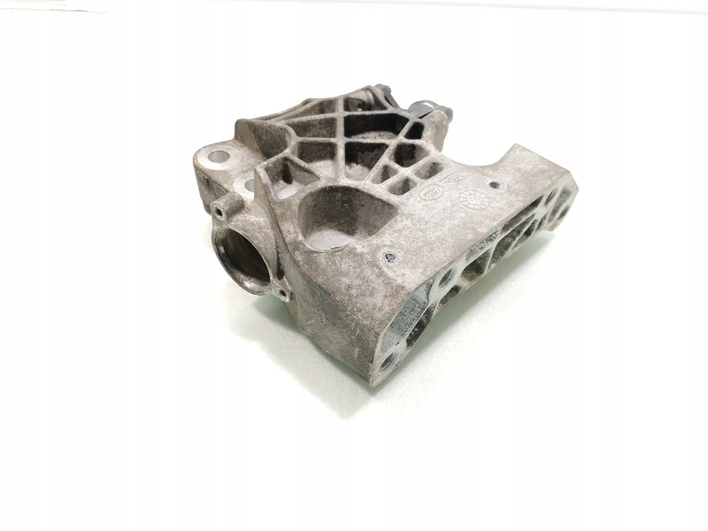 фото №2, Land rover range rover evoque кронштейн / кронштейн двигателя 2.0 d 4x4 дизель suv