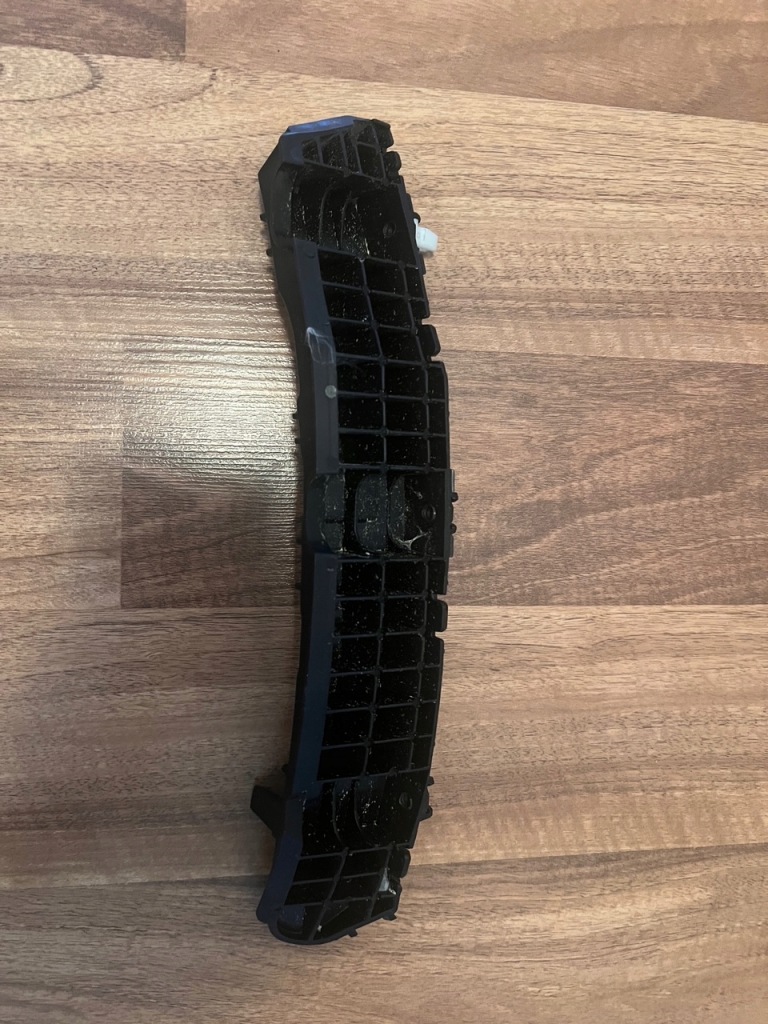 фото №1, Hyundai i10 2021- кронштейн бампера задняя левая