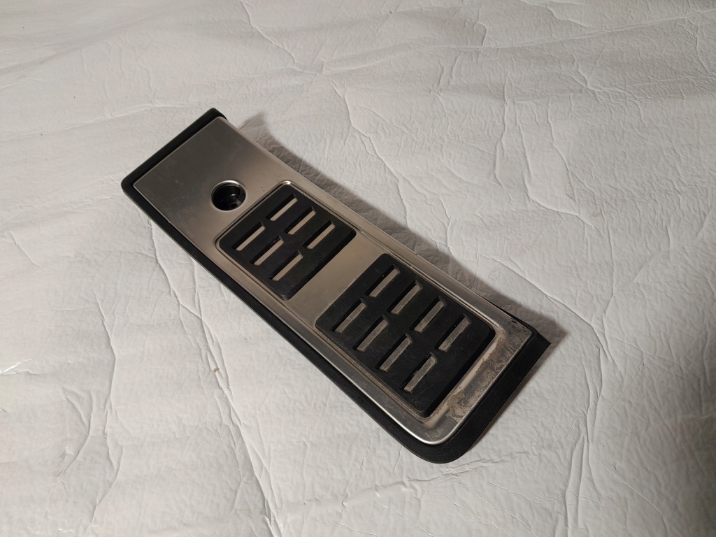 фото №1, Audi a4 b9 підніжка накладка 8w1864777b