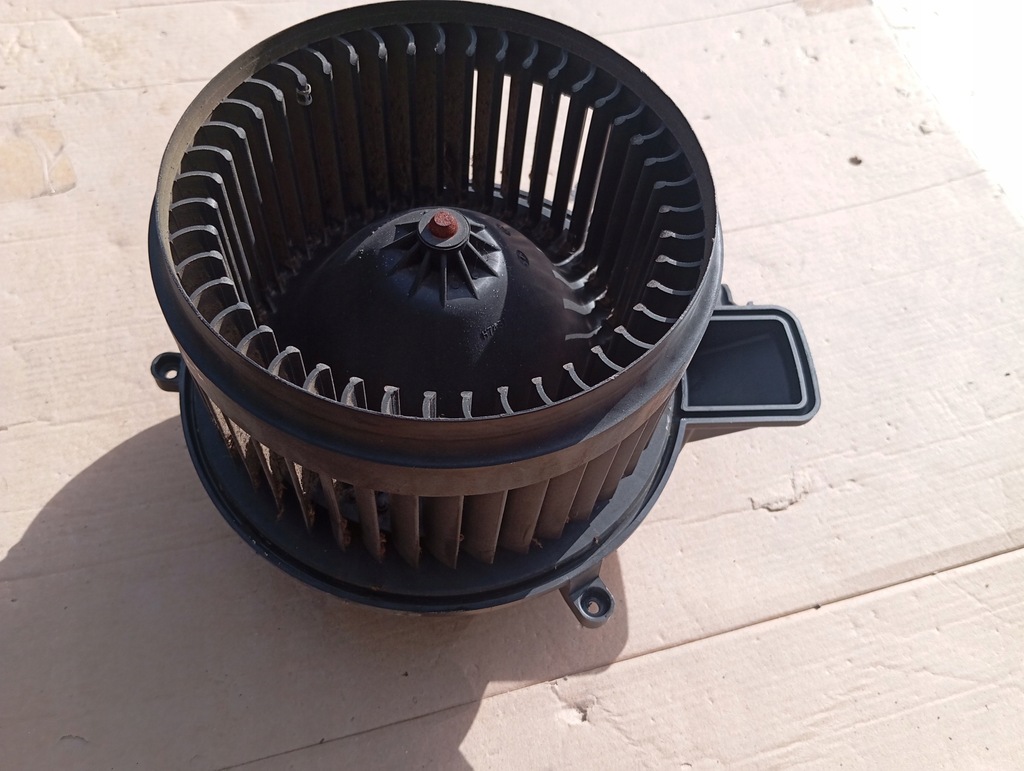 фото №11, Chrysler 300 ii 14r повітродувка вентилятор салону обдув перед 300s lift