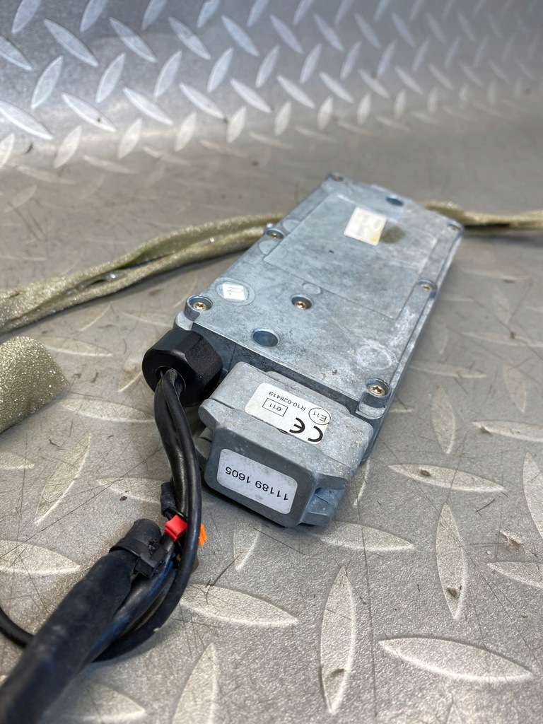 фото №12, Модуль блок управления телефона передатчик антенна gps aston martin db9