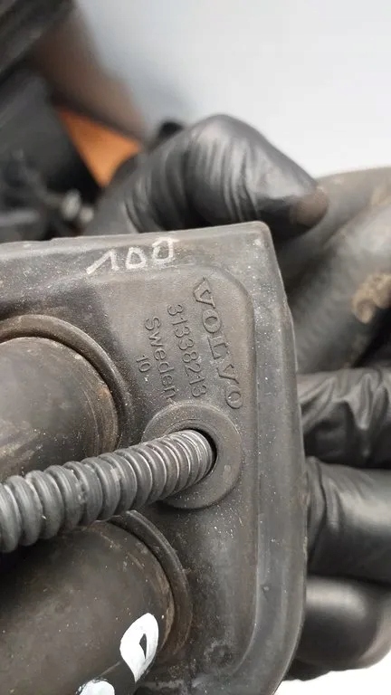 фото №7, Volvo s60 ii 2.0 d провода отопителя радиатора