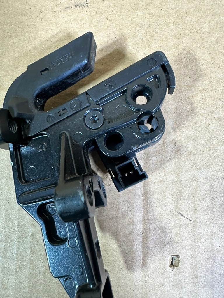 Датчик крыша, концевик крыша правая mercedes w207 кабриолет , e klasa кабриолет в Украине