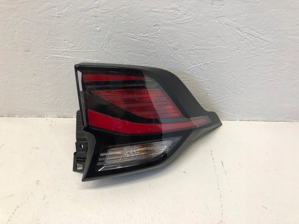 фото №2, Kia sportage 5 v правая лампа 21 -