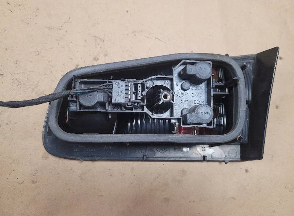 фото №2, Лампа ліва задня w кришка багажника renault laguna