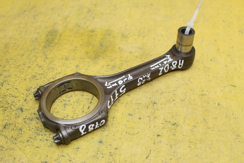 фото №1, Шатун шату́н a8 d2 4.2 b auw 078j