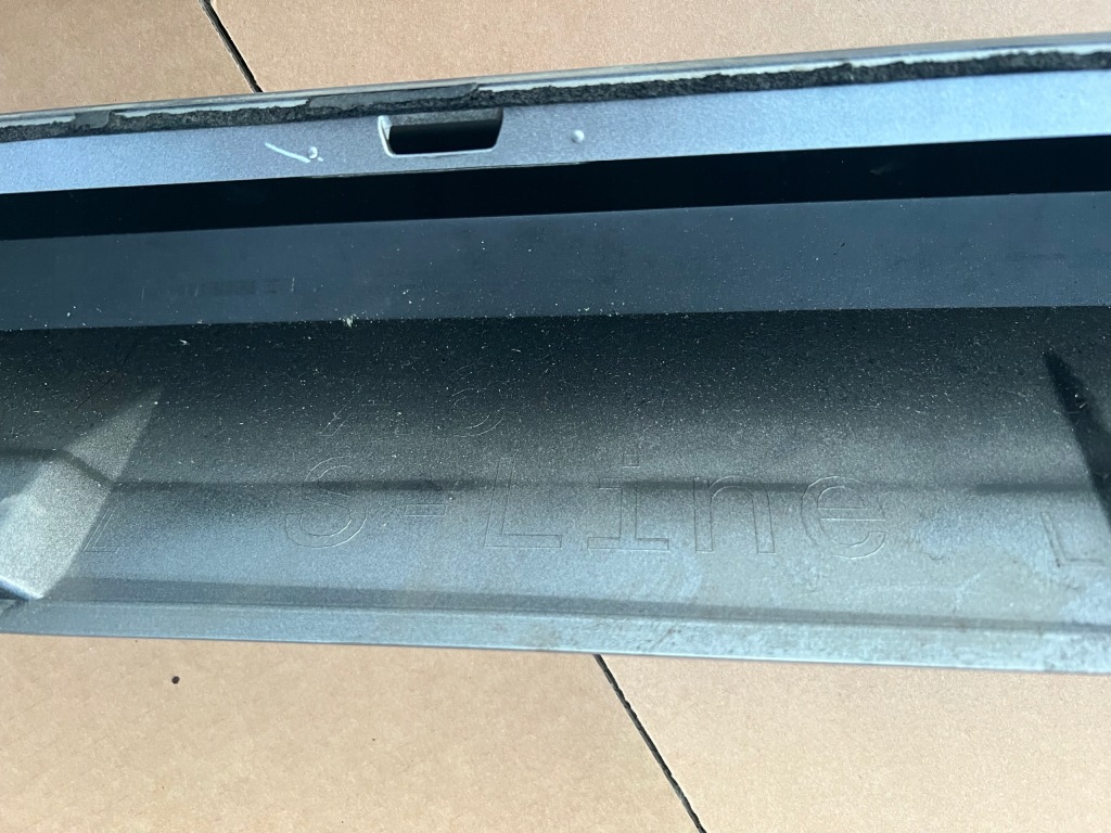 Audi a6 c7 4g рестайлінг  накладки порогові права або ліва s-line lz7g lx7p Доставка