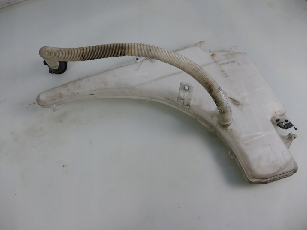 фото №1, Bmw 3 e90 lift e91 бак омывателя помпа