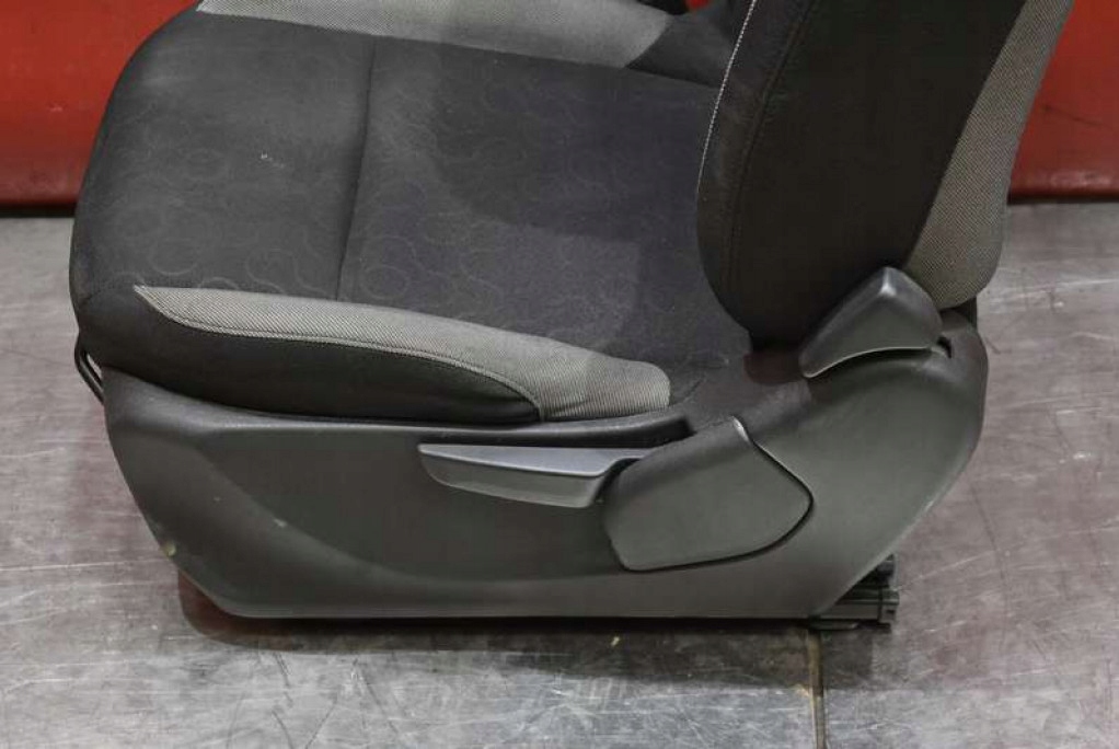 фото №8, Сиденье левый водителя eu citroen c3 picasso 08-13