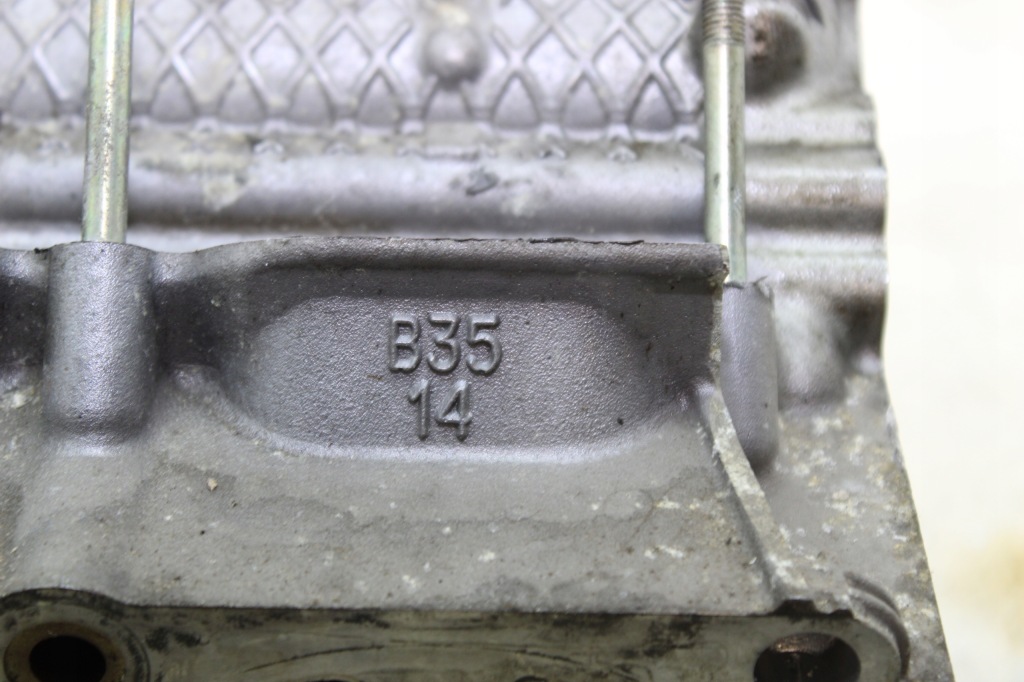 Bmw e38 e39 735i 535i m62tu v8 головка двигуна права 1745453 вали Ціна