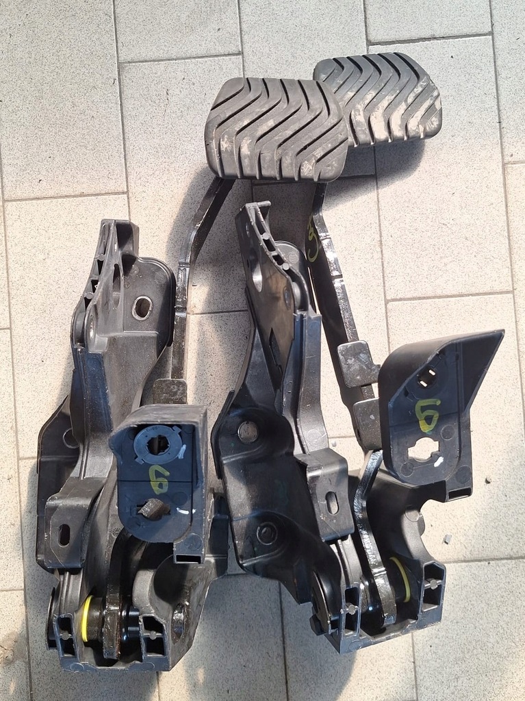 фото №1, Педаль потенциометр тормоза renault captur ii 465013026r