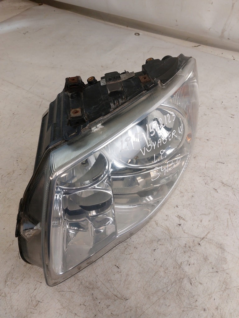 фото №12, Лампа левая передняя chrysler voyager iv lift