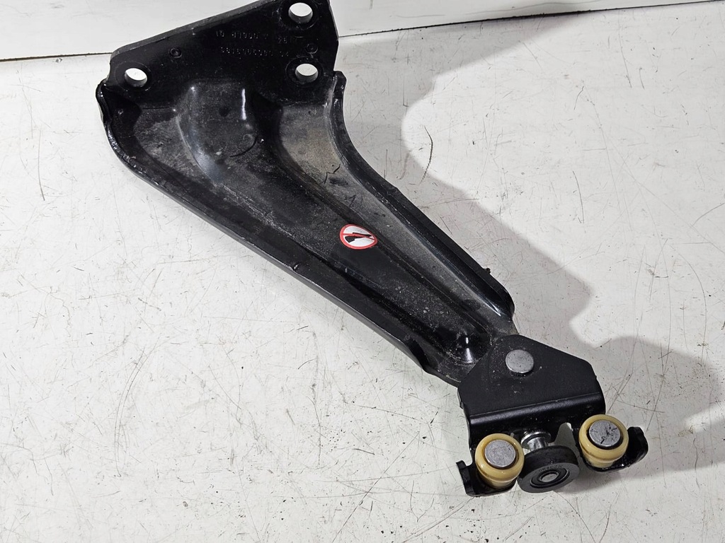 фото №1, Ролик дверь левая нижняя berlingo iv partner iv rifter proace city 9816965980