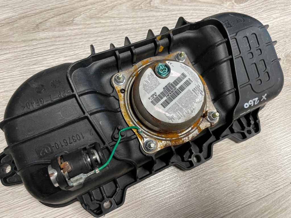 фото №2, Aston martin dbx db11 ventage подушка безпеки пасажира