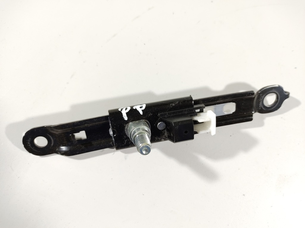 Lexus is300h 13r ползунок поперечина правая  перед Оригинал