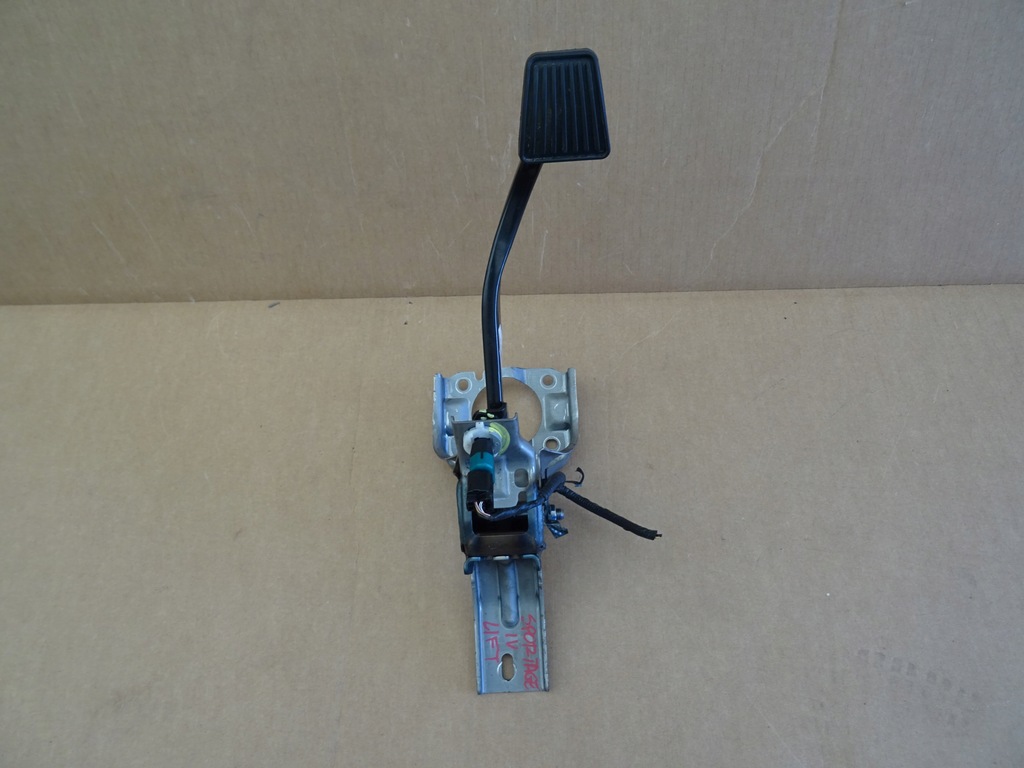 фото №1, Kia sportage iv педаль тормоза 32800d3005