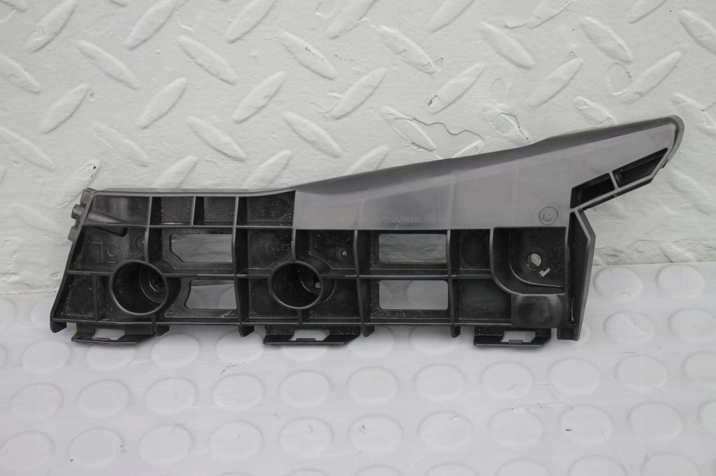 фото №1, Напрямна бампера лівий перед toyota prius iii 09-15