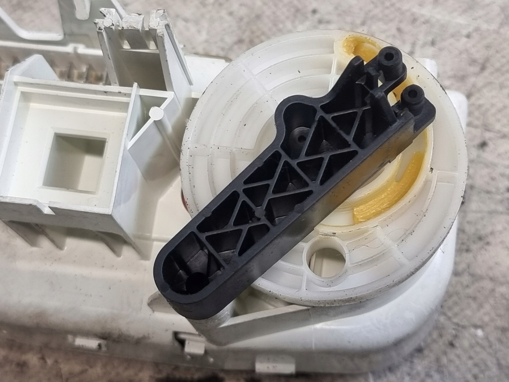 фото №14, Панель кондиціонера обдув оригінальний номер 93329465 opel meriva a 04r